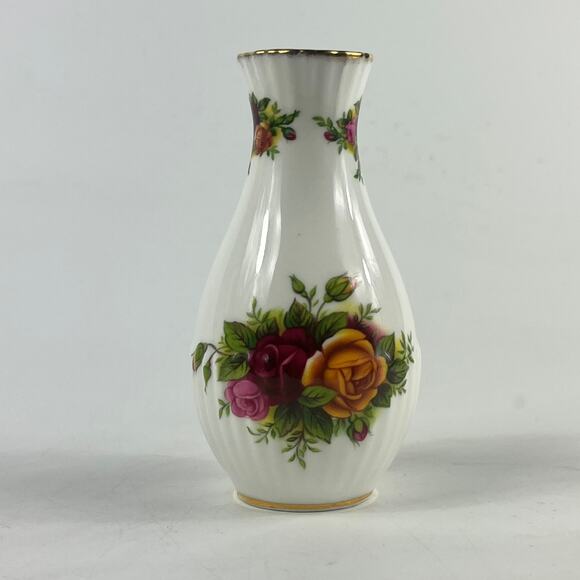 Royal Albert Old Country Roses Bud Vase Bone China Gold Trim Floral England - Picture 3 of 10